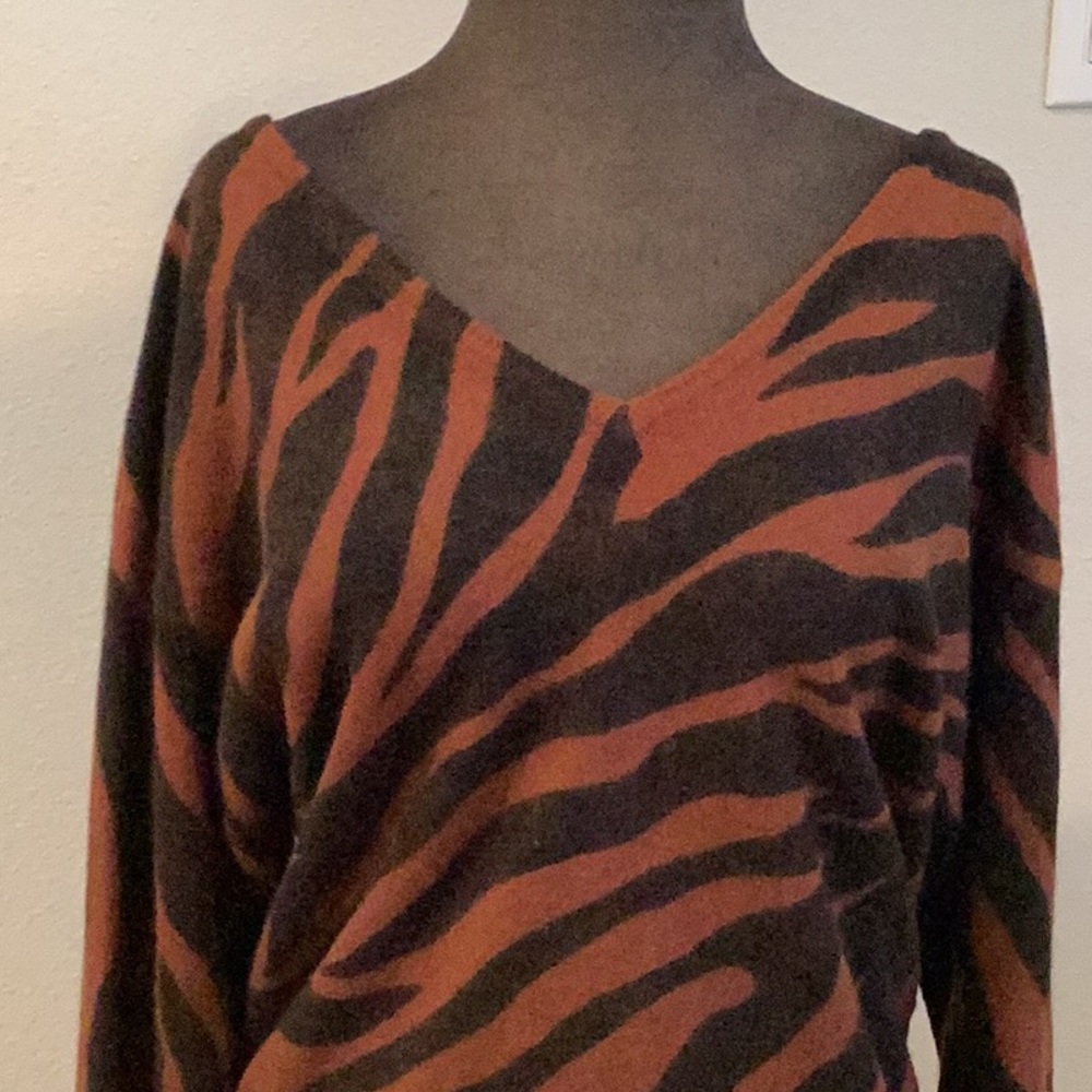Adolfo V-neck sweater. Size large. V in back with buttons.